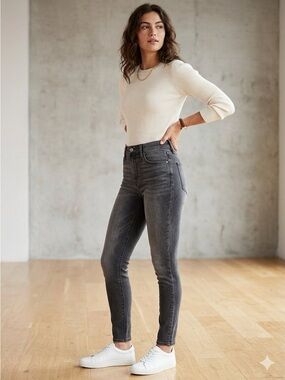 GAP Women's Charcoal True Skinny High Rise Jeans Size 27 
NWT